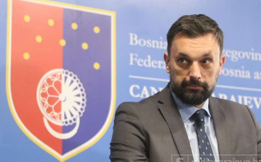Čitatelji portala Radiosarajevo.ba glasali:  Treba li Konaković ostati premijer?